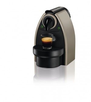 Nespresso Essenza Earth C99 kapsel kaffemaskine MadMaskiner